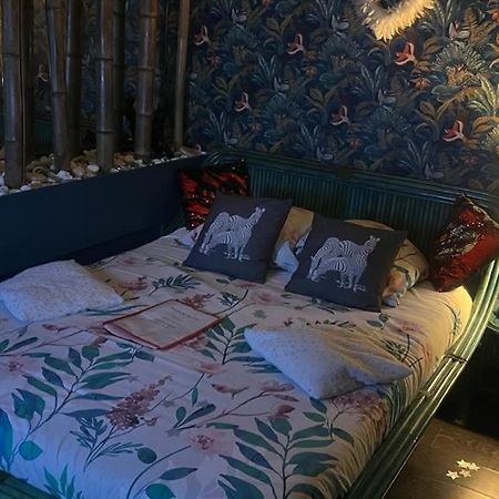 Spabyelleetlui Spa Rouge Ou Bleu Мускро́н Экстерьер фото
